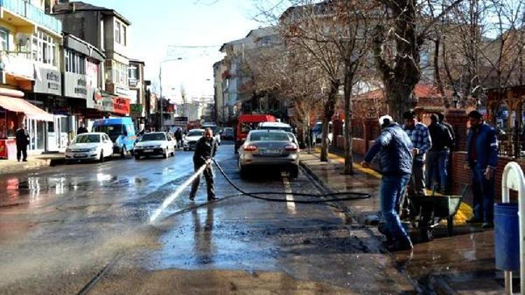 Ardahan Belediyesi bahar temizliği başlattı