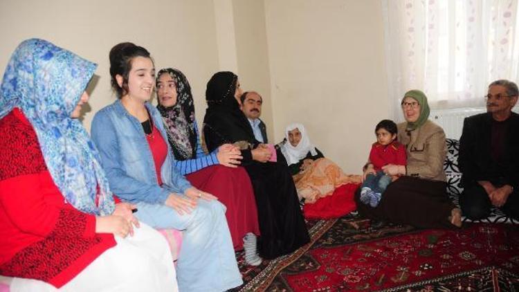Bakan Ramazanoğlu; Hedef kitlemiz terör mağduru ailelerdir - ek fotoğraflar