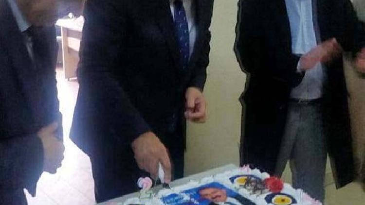 Gökçebey Belediye Başkanına pastalı kutlama