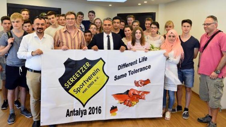 Alman gençlere Antalyaya tekrar gelin çağrısı