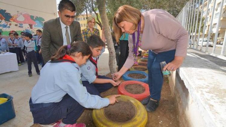 Okul bahçesine yerli tohum ektiler