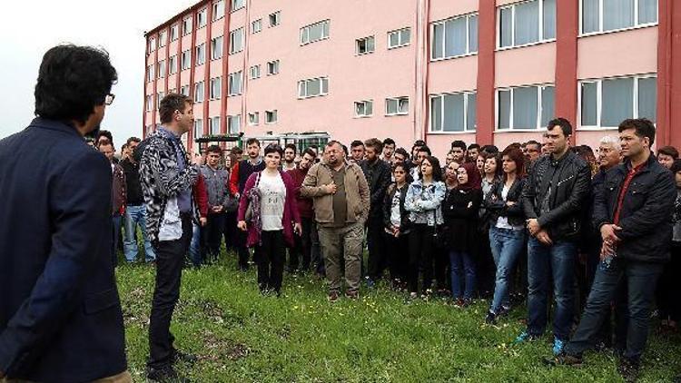 Meslek Yüksek Okulu bahçesine meyve ve ağaç fidanı dikildi