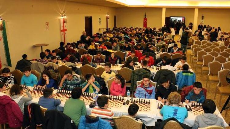 Satranç turnuvasına 600 sporcu kayıt yaptırdı