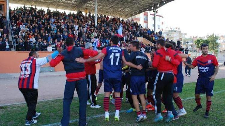 Silifke Belediyespor, şampiyonluğa uzandı