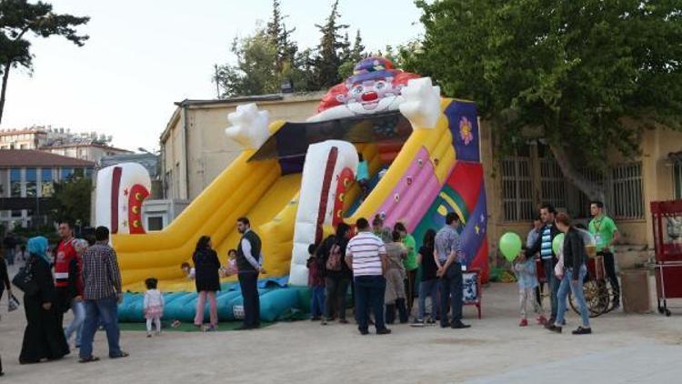 Hatayda çocuklar için yeni oyun parkı kuruldu