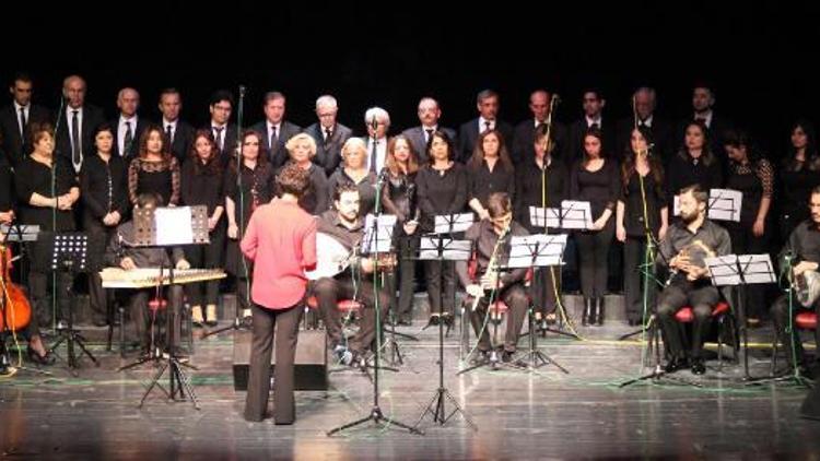 AKSAM korolarından şehitler anısına konser