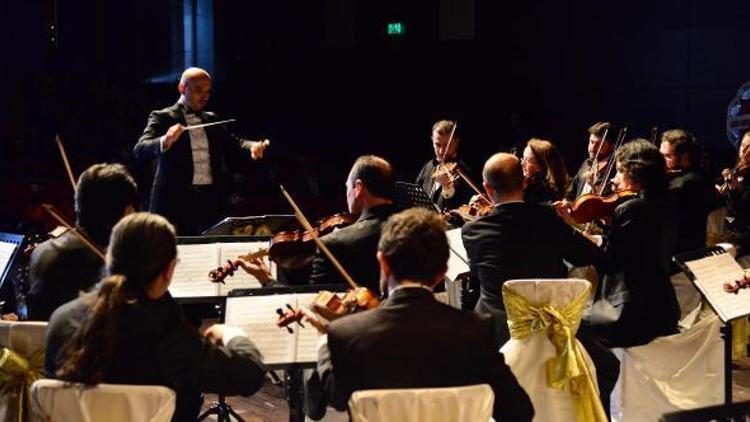 Akademisyenler orkestrasından müzik ziyafeti