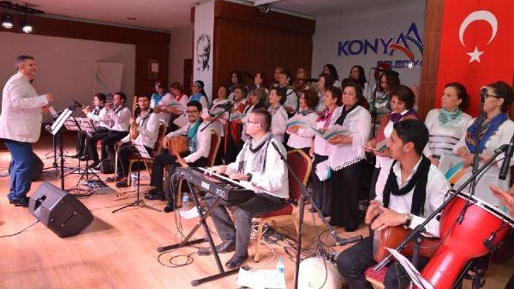 Konyaaltı THM Kadınlar Korosundan türkü ziyafeti