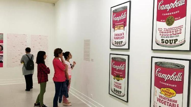 23 Nisanda Andy Warhol, Herkes için Pop Sanat ücretsiz