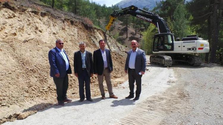 Pozantıda yayla yolu genişliyor