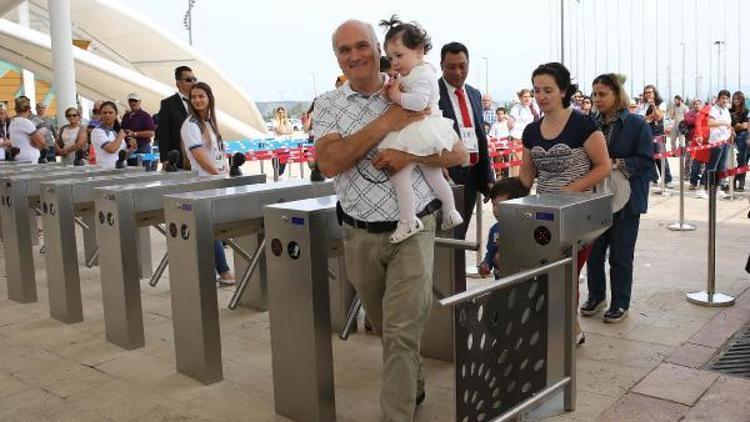 EXPO 2016nın ilk ziyaretçileri minik Erdoğan kardeşler