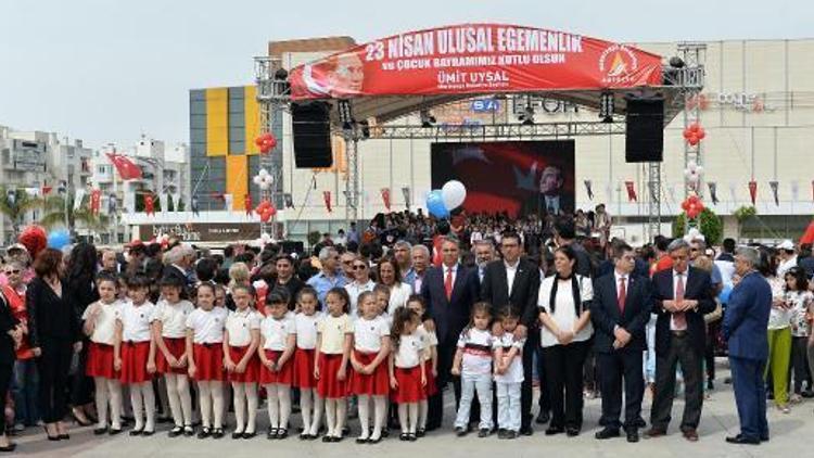 Muratpaşada 23 Nisan kutlamaları