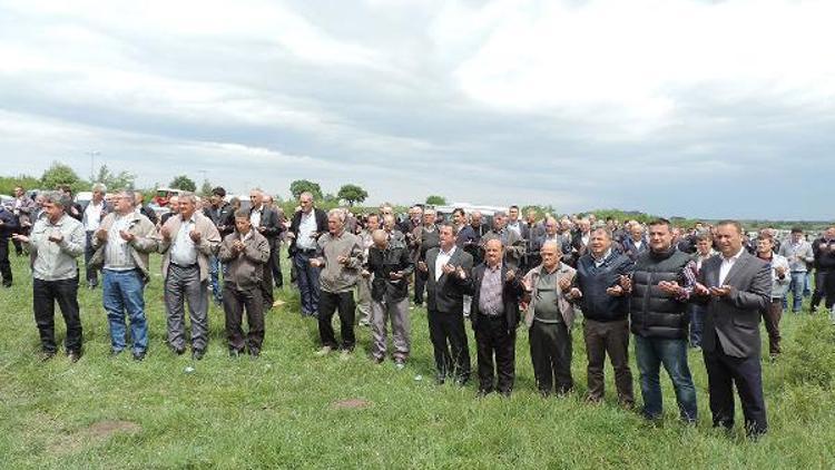 Malkara’da 3 bin kişinin katılımıyla yağmur duası yapıldı