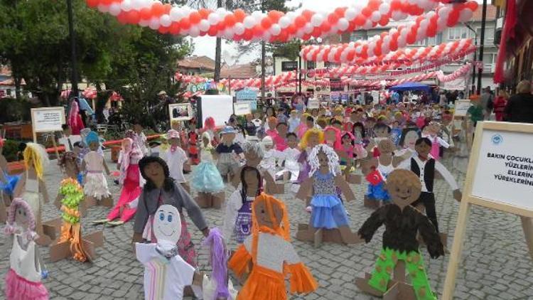 Çocuk ve Barış Sokağı Büyük İlgi Gördü