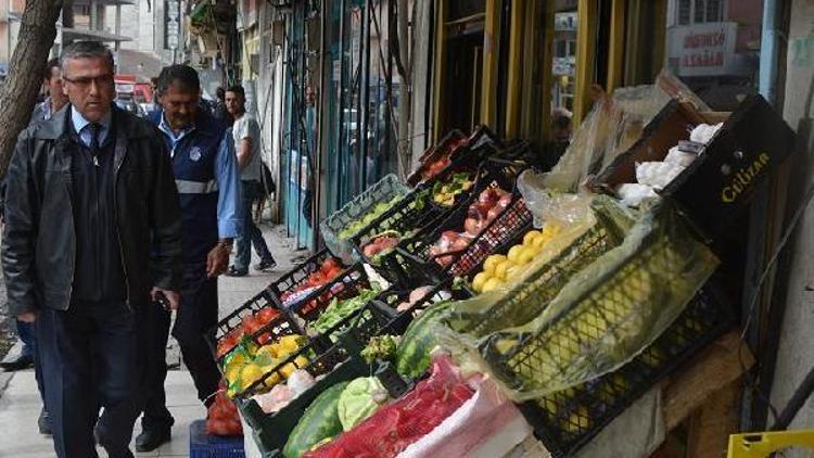 Kaldırım işgaline uyarı