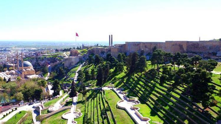 Urfa Kalesi’ndeki restorasyon esnafı sevindirdi