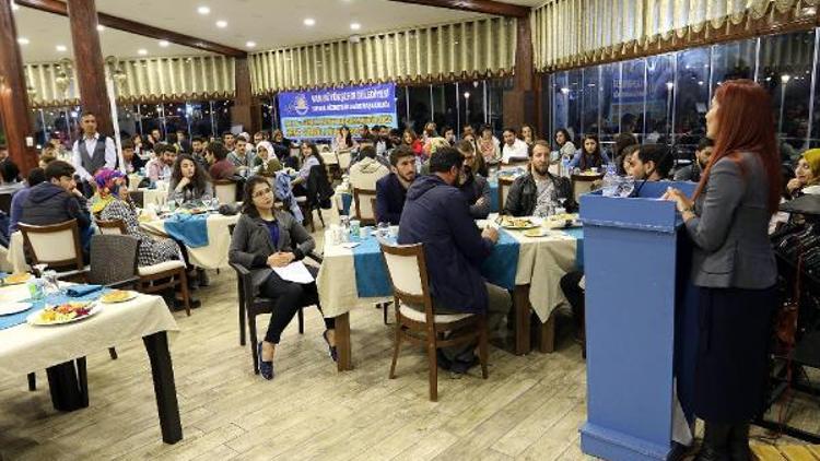 Van Büyükşehir Belediyesi Kent Gönüllüleri Projesinin startını verdi