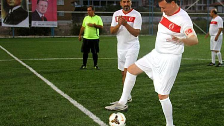 Erhan Aksay futbol turnuvası başladı