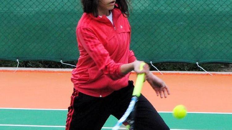 12 Yaş Hafta Sonu Tenis Turnuvası başladı