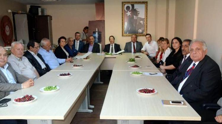 Demokrat Parti İzmir yönetimi görevde