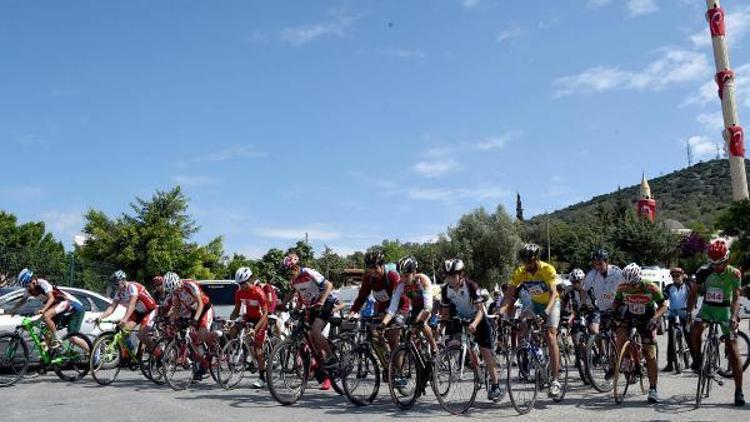 Tarsusta bisikletçiler Hıdırellez için pedal çevirdi