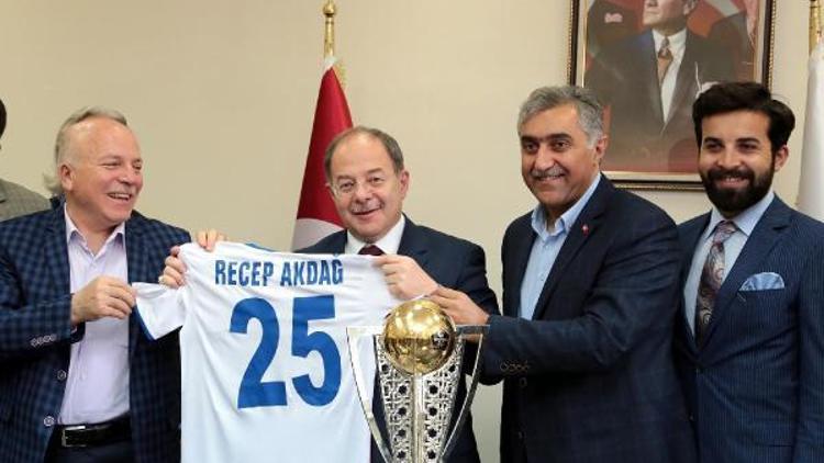 Akdağ, B.B.Erzurumsporu tebrik etti