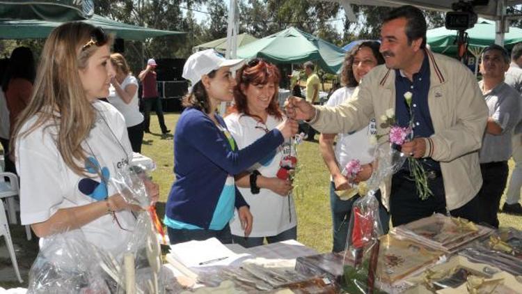 Başkan Çetinin Anneler Günü mesaisi