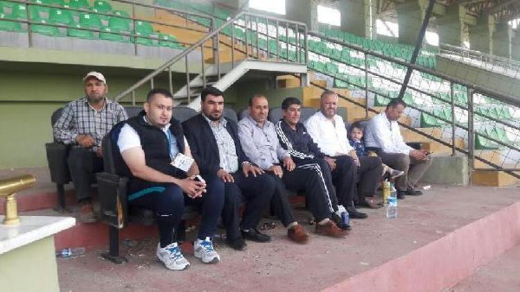 Suriyeli Alnasar takımı Yayladağı Bayırbucaksporu 4-2 yendi.