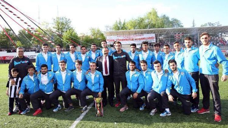 Etimesgut Belediyespor genç takımı çayrek finalde