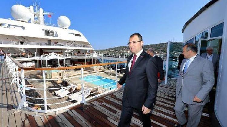 Seabourn Odyssey ilk kez Çeşmede