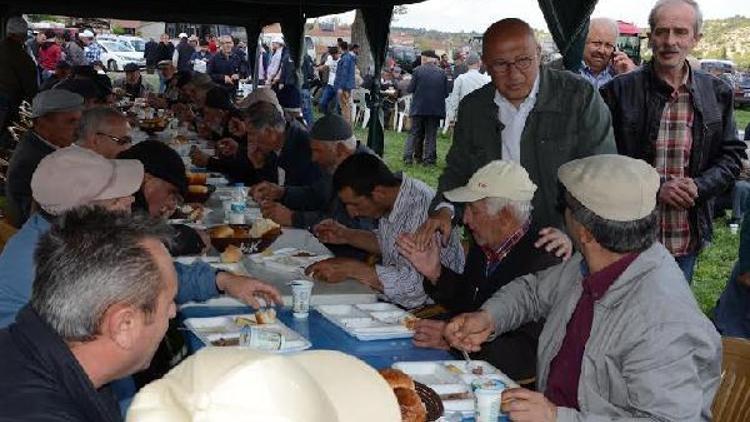 Çakırözerden yağmur duası