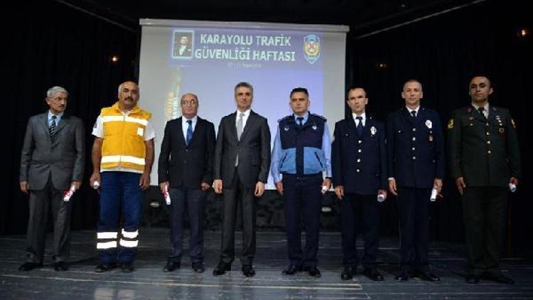 Yılın örnek sürücüsü ve trafik görevlileri ödüllendirildi