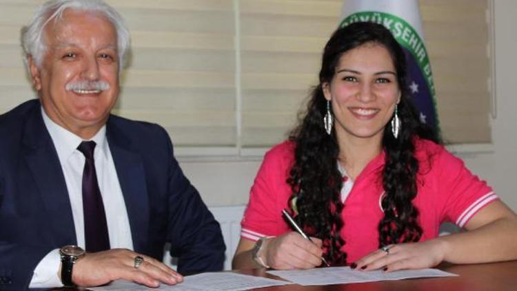 Bursa Büyükşehir Kadınlar Voleybol takımında 6 imza