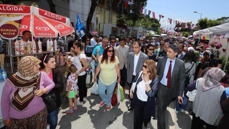 Vali Toprak, Çiçek Festivalini gezdi