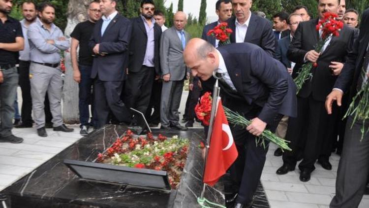 Bakan Soylu, Soma faciasının yıldönümünde maden şehitliğini ziyaret etti