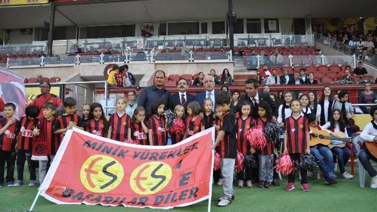 Eskişehirspor teknik direktörü Aybaba:Bu maç finallerin finali
