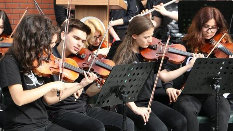 Bakan Avcı ve Vali Şahinden açılış töreninde terör mesajı