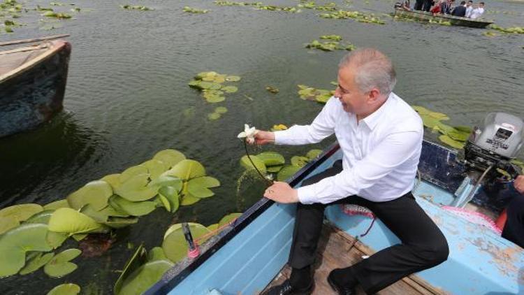 Başkan ve meclis üyelerinden kayık sefası