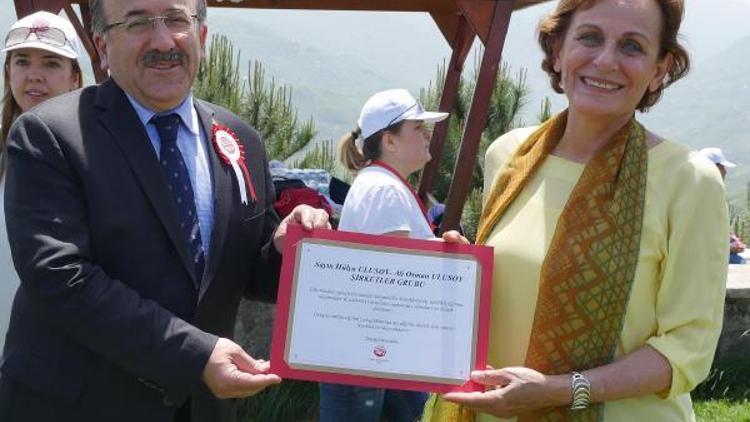 TEV’den eğitime katkı verenlere teşekkür belgesi