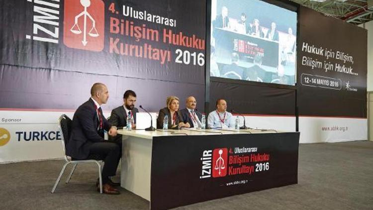 Hukuk ve bilişim dünyası İzmirde buluştu
