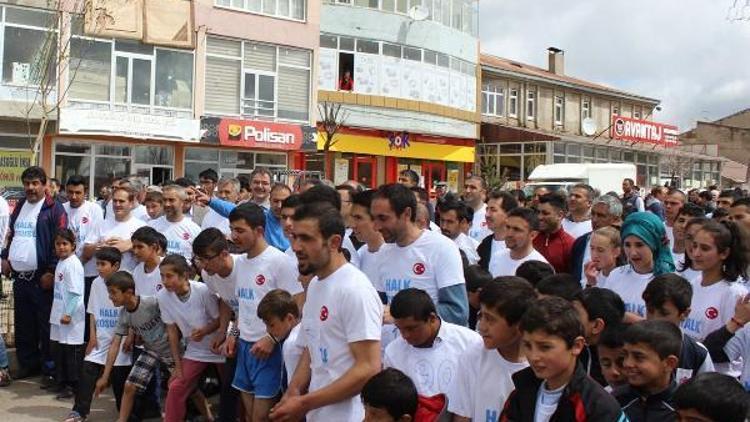 Karayazıda ilk halk koşusunda bayram coşkusu