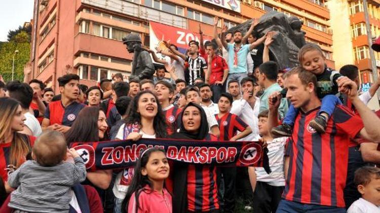 2nci lige yükselen Zonguldak Kömürspora coşkulu karşılama