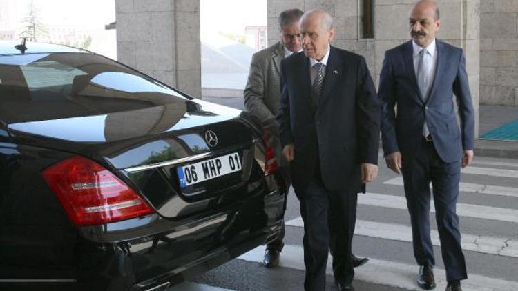 Devlet Bahçeli: Genelkurmay Başkanını küçük düşürmek hangi çevrelere hizmettir