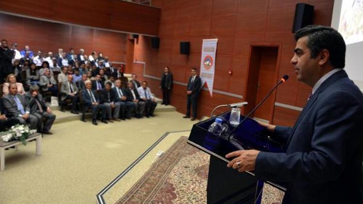 Vali Düzgün “Uygarlıklar Anadolu’da Doğdu” konferansına katıldı