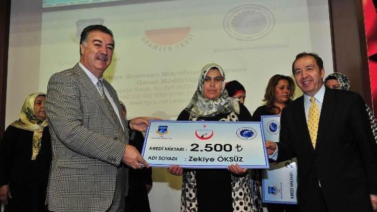 Osmaniyede 10 kadın girişimciye mikro kredi