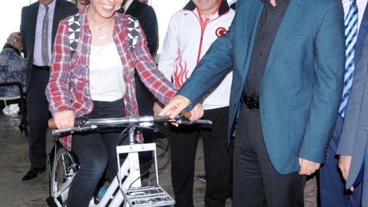 Hareketli Hayat Programı kapsamında 407 bisiklet dağıtıldı