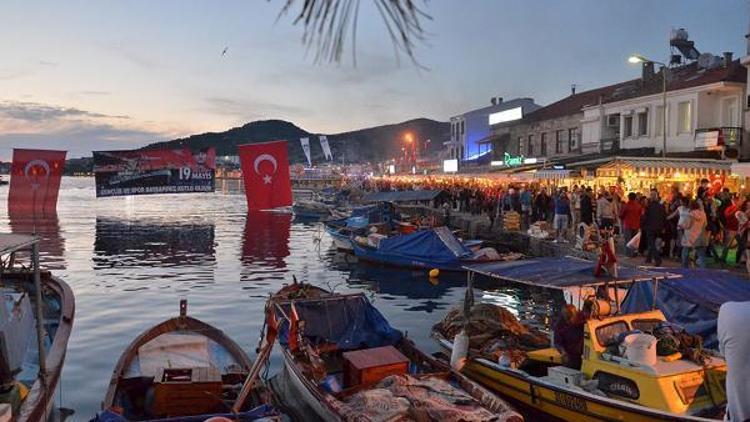 Foçada 19 Mayıs kutlamalarında terör lanetlendi