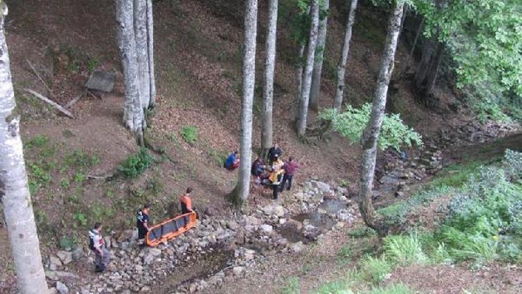 30 metreden dengesini kaybedip uçuruma yuvarlandı