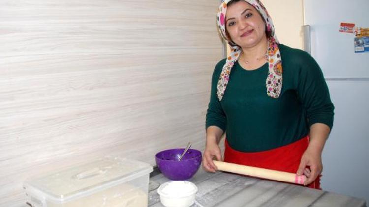 Börek yapıp satarak kanserle mücadele etti