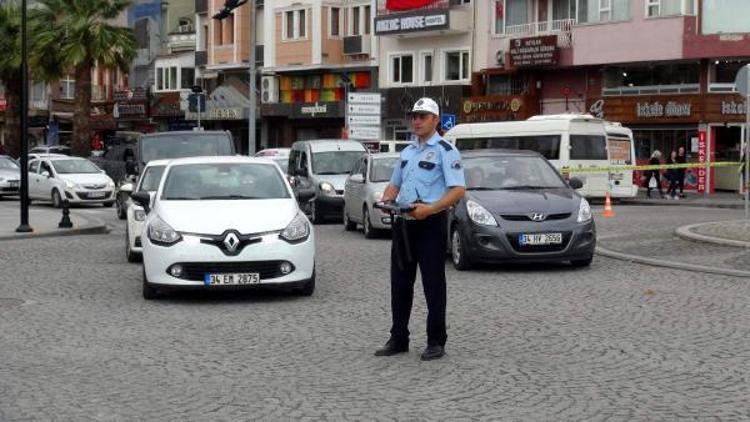 Çanakkalede tatil dönüşü feribot kuyruğu